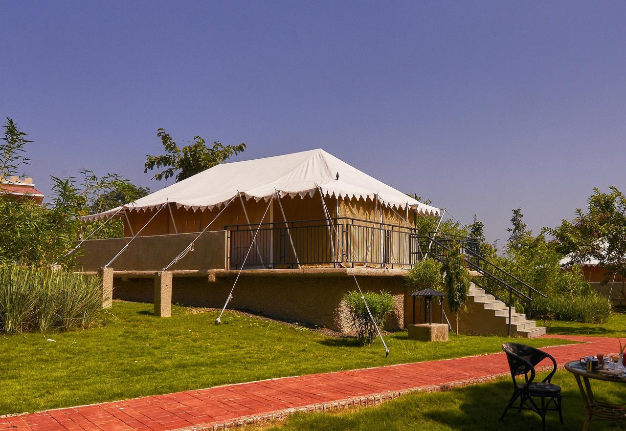 Sterling Kānha Exterior photo